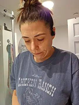 Ellie-L-Elizabeth online show from 04/30/26, 01:28