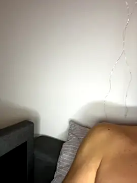 Andreashow online show from 11/10/25, 01:04