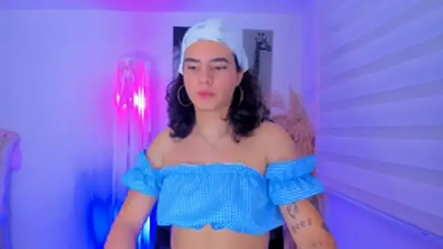 alask pears0 online show from 10/26/25, 02:01