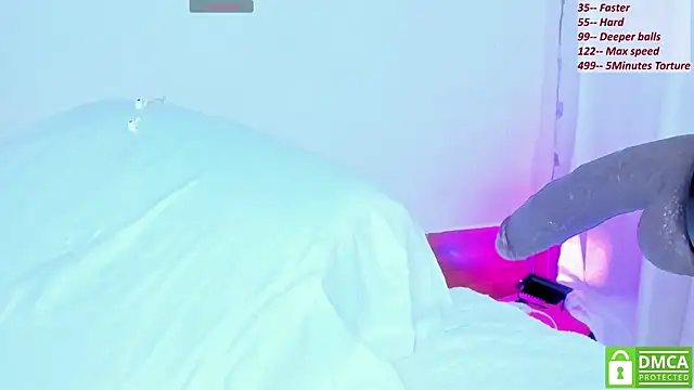 Snapshot of noah-_ chatting on 02/24/26, 06:39 noah- online show from 02/24/26, 06:39