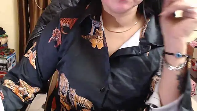 Snapshot of Naughty_Kashish chatting on 01/09/25, 09:48 Naughty Kashish online show from 01/09/25, 09:48