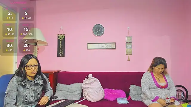 Snapshot of lesbiancuple chatting on 09/29/25, 12:10 lesbiancuple online show from 09/29/25, 12:10