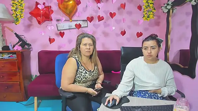 Snapshot of lesbiancuple chatting on 02/11/26, 11:59 lesbiancuple online show from 02/11/26, 11:59