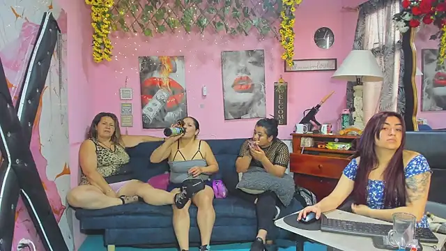 lesbiancuple online show from 04/23/26, 12:29