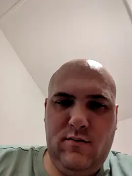 mario890605 online show from 09/26/25, 10:47