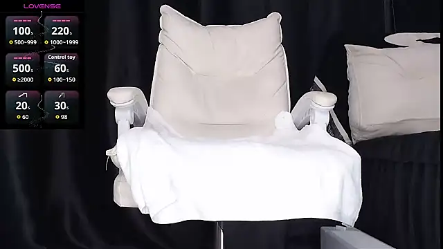 qianqian  online show from 11/25/25, 09:53