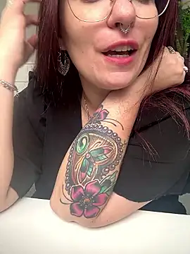 LunaMoongirl online show from 12/03/24, 10:50