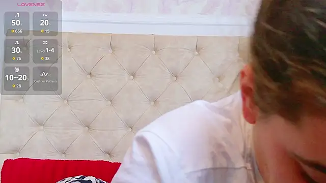 KarinaNoir online show from 09/23/25, 03:09