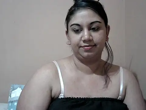 bellachow10 online show from 07/25/26, 04:15