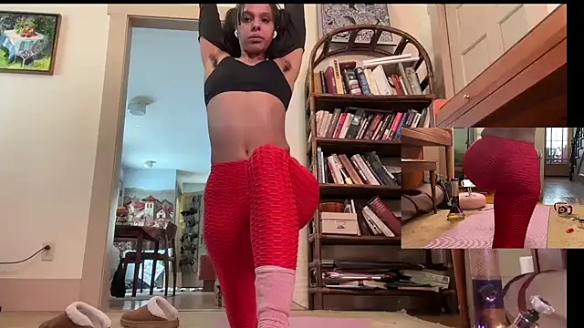 Snapshot of queendab626 chatting on 01/31/25, 04:06 queendab626 online show from 01/31/25, 04:06