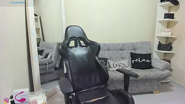 Snapshot of candy_alicee chatting on 07/10/26, 01:58 candy alicee online show from 07/10/26, 01:58