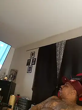 Snapshot of yellowwetfox chatting on 01/18/25, 04:26 yellowwetfox online show from 01/18/25, 04:26