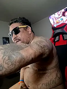 Snapshot of yellowwetfox chatting on 01/31/25, 02:04 yellowwetfox online show from 01/31/25, 02:04