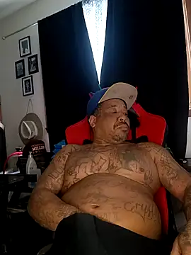 Snapshot of yellowwetfox chatting on 02/02/25, 04:43 yellowwetfox online show from 02/02/25, 04:43