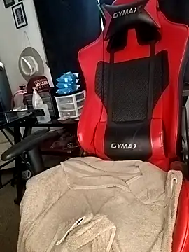 Snapshot of yellowwetfox chatting on 02/16/25, 08:43 yellowwetfox online show from 02/16/25, 08:43