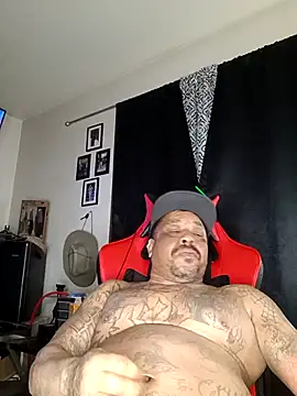 Snapshot of yellowwetfox chatting on 02/28/25, 03:48 yellowwetfox online show from 02/28/25, 03:48