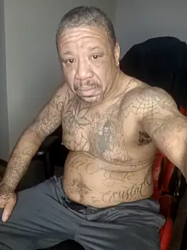 Snapshot of yellowwetfox chatting on 02/09/26, 03:05 yellowwetfox online show from 02/09/26, 03:05