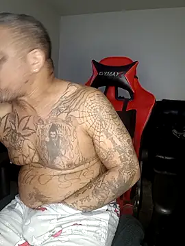 Snapshot of yellowwetfox chatting on 02/10/26, 02:10 yellowwetfox online show from 02/10/26, 02:10