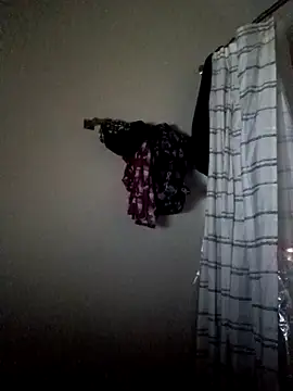 Snapshot of yellowwetfox chatting on 02/26/26, 01:54 yellowwetfox online show from 02/26/26, 01:54