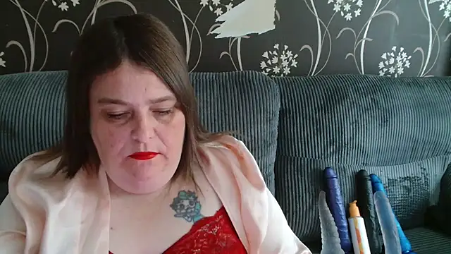 HouseWifeWhore Milf online show from 09/23/25, 12:19