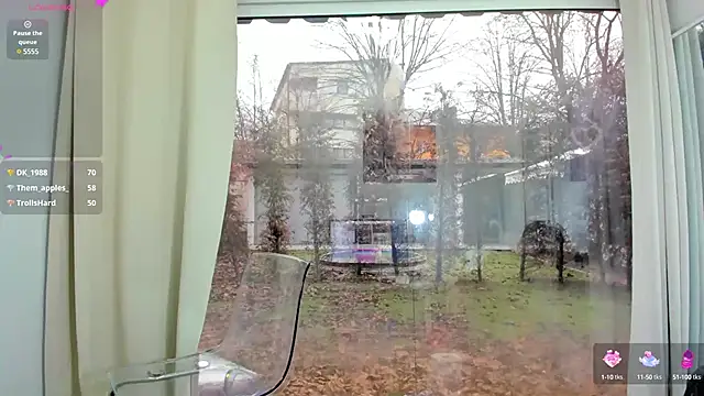 Snapshot of Sarabecker chatting on 02/03/25, 11:20 Sarabecker online show from 02/03/25, 11:20