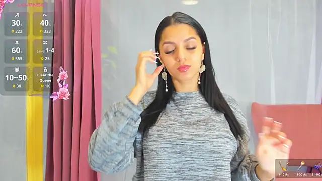 Snapshot of Sarabecker chatting on 11/14/25, 08:57 Sarabecker online show from 11/14/25, 08:57