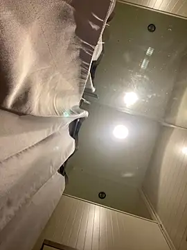 CrazzyChicks online show from 03/15/26, 06:30