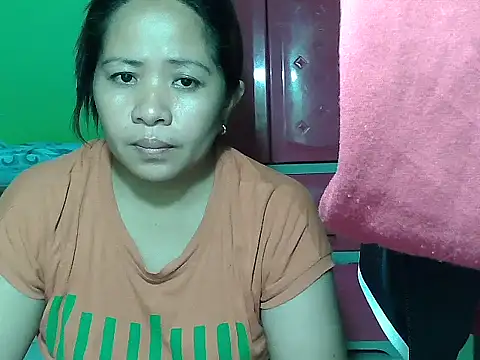 Snapshot of sweetlady_pinay chatting on 09/23/25, 12:57 sweetlady pinay online show from 09/23/25, 12:57