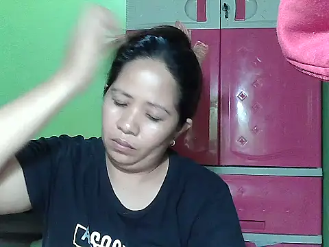 Snapshot of sweetlady_pinay chatting on 09/28/25, 06:52 sweetlady pinay online show from 09/28/25, 06:52