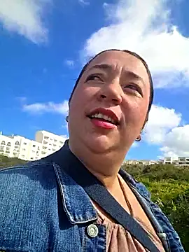 isabella rossse online show from 02/25/26, 12:48