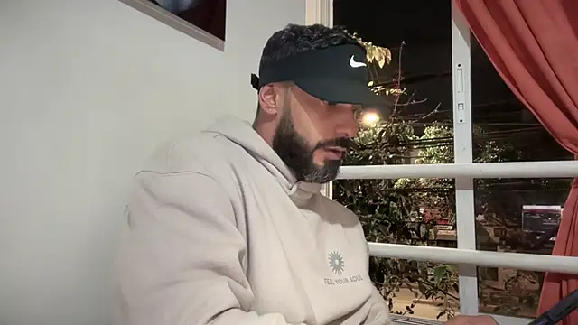 romeolovedark online show from 10/31/25, 06:47