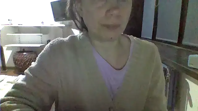 Moi Lina online show from 11/19/25, 12:10