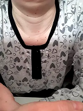 Moi Lina online show from 04/12/26, 02:00