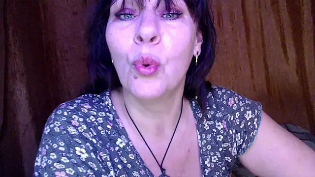 Snapshot of karina_ren_ chatting on 02/09/25, 11:14 karina ren online show from 02/09/25, 11:14