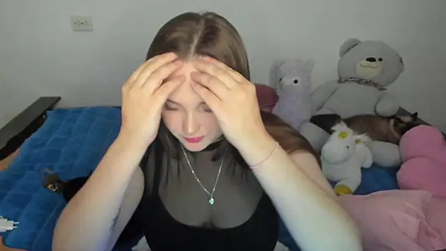 Snapshot of NataliEvans chatting on 09/19/25, 03:02 NataliEvans online show from 09/19/25, 03:02