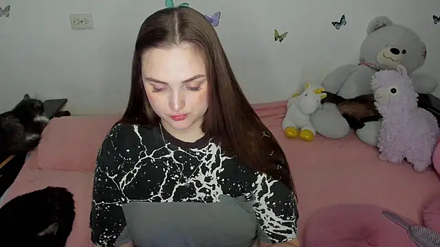 Snapshot of NataliEvans chatting on 02/18/26, 08:16 NataliEvans online show from 02/18/26, 08:16