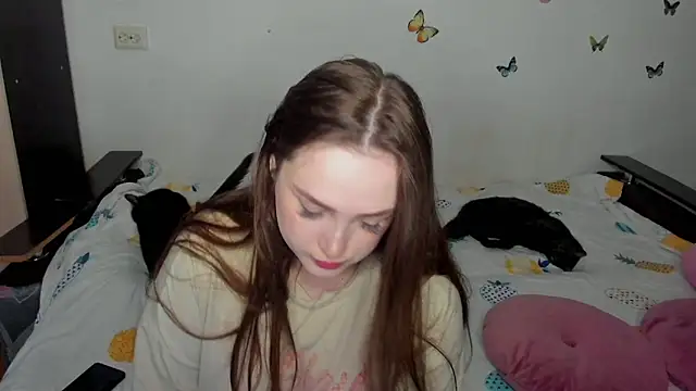 Snapshot of NataliEvans chatting on 05/17/26, 08:38 NataliEvans online show from 05/17/26, 08:38