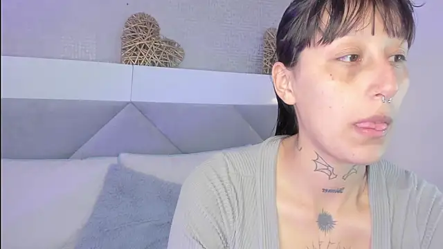 Mariana Joness online show from 04/11/26, 02:49