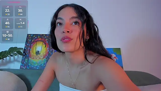 TIFFANYRUSSO online show from 10/21/25, 04:57