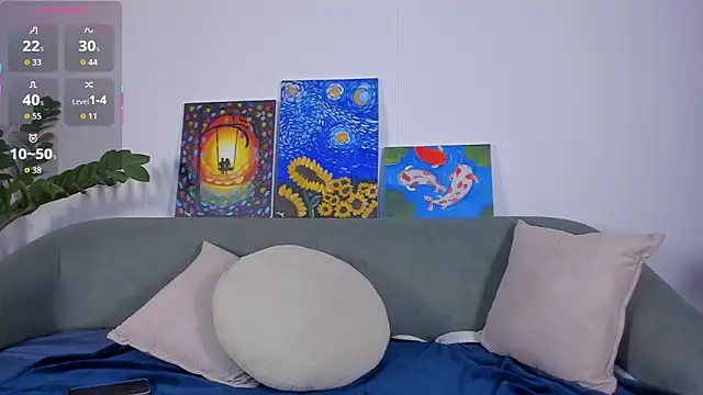 TIFFANYRUSSO online show from 10/30/25, 04:14