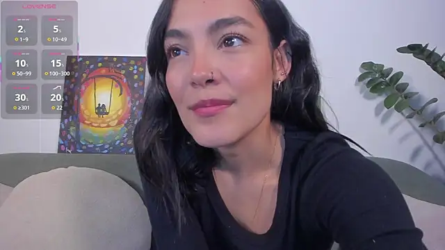 TIFFANYRUSSO online show from 04/28/26, 06:07