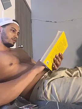 Kris Khalifa69 online show from 04/30/26, 06:42