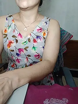 Snapshot of Chanchal--Navya chatting on 07/04/26, 06:36 Chanchal--Navya online show from 07/04/26, 06:36