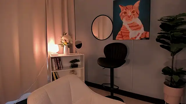 LiaPearce online show from 10/21/25, 12:06