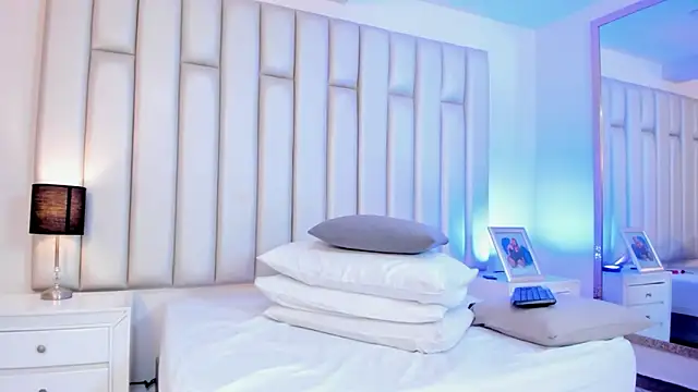 aandreaperez online show from 02/07/25, 05:40