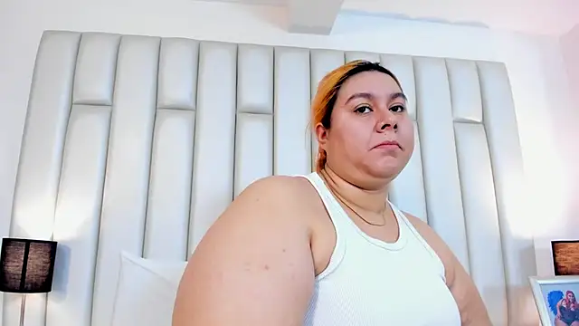 aandreaperez online show from 02/10/25, 11:46