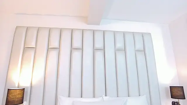 aandreaperez online show from 11/27/25, 11:45