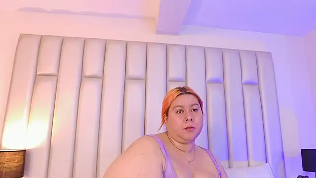 aandreaperez online show from 12/05/25, 11:41