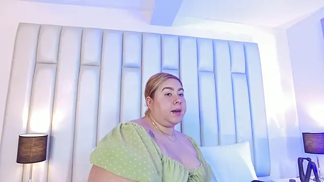 aandreaperez online show from 03/30/26, 11:44