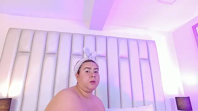 aandreaperez online show from 04/22/26, 11:34